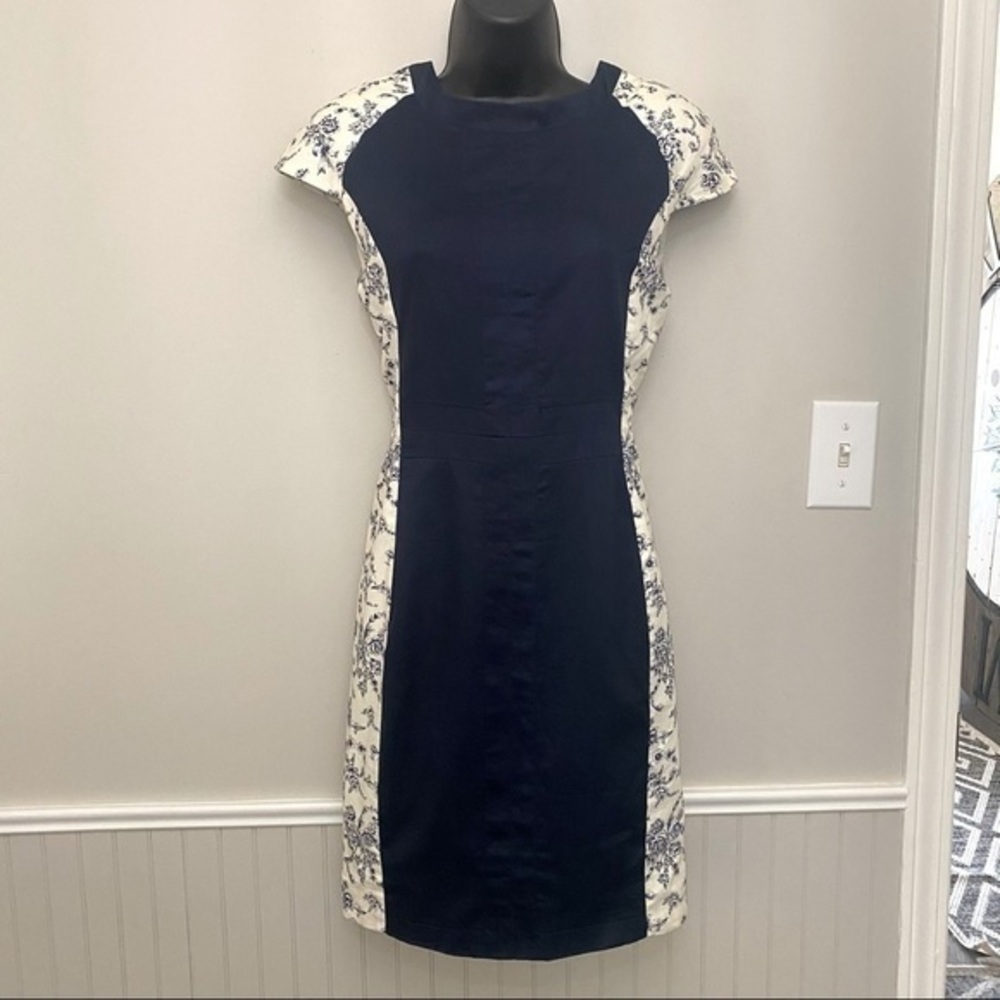 𝅺Rouba Dayani Navy Panelled Shift Dress